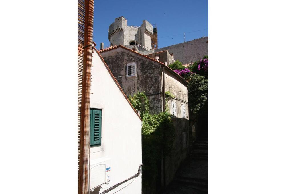 Apartamento 1-Bdrm With Terrace In The Old Town Dubrovnik Exterior foto